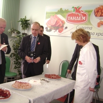 THE SWEDISH MINISTER OF AGRICULTURE VISITED THE FACTORY OF TANDEM Thumbnail Image