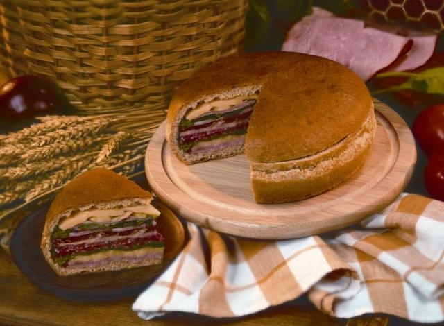 Picnic bread with ham and lukanka salami Image 0